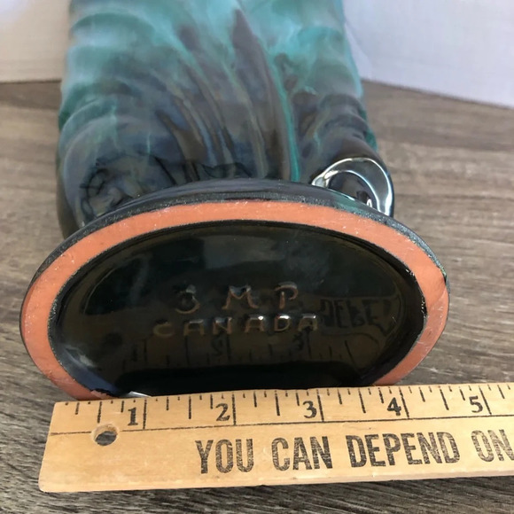 Vtg Blue Mountain Pottery Split Leaf Vase - Picture 7 of 10